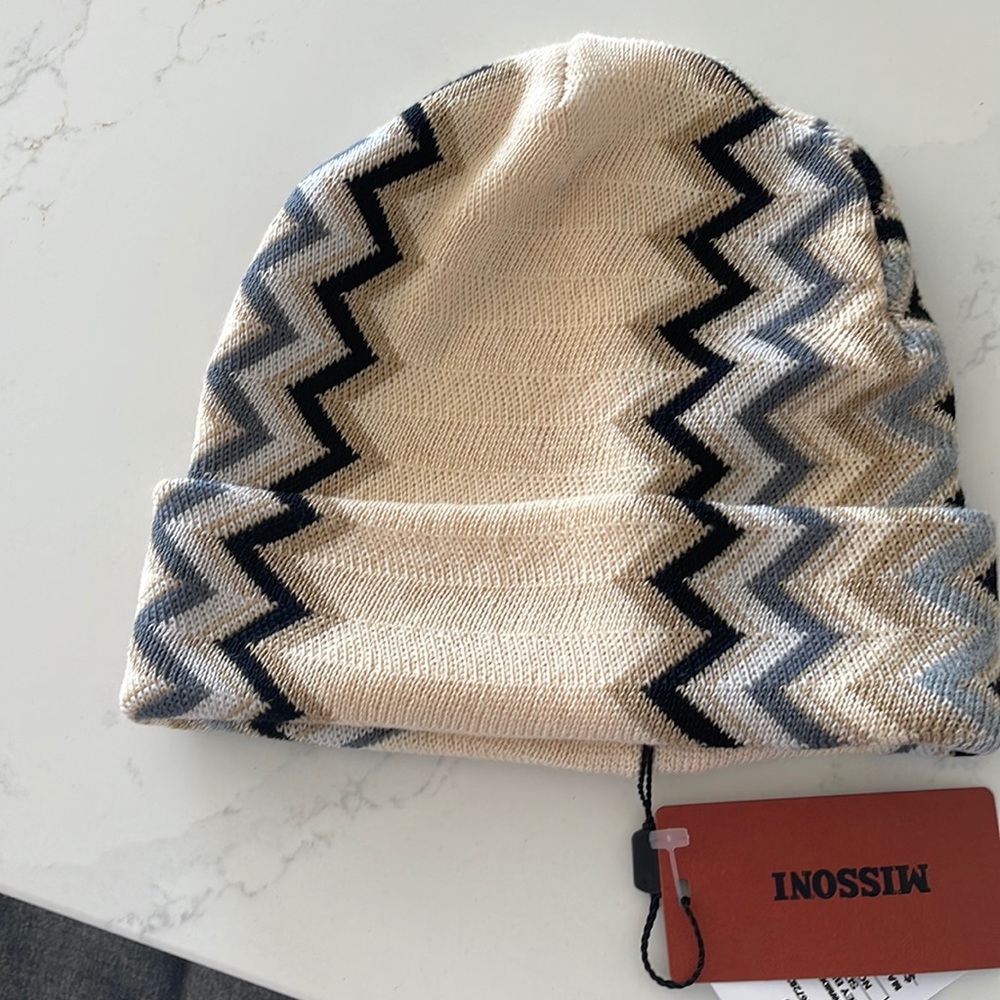 Brand new Missoni beanie with tags